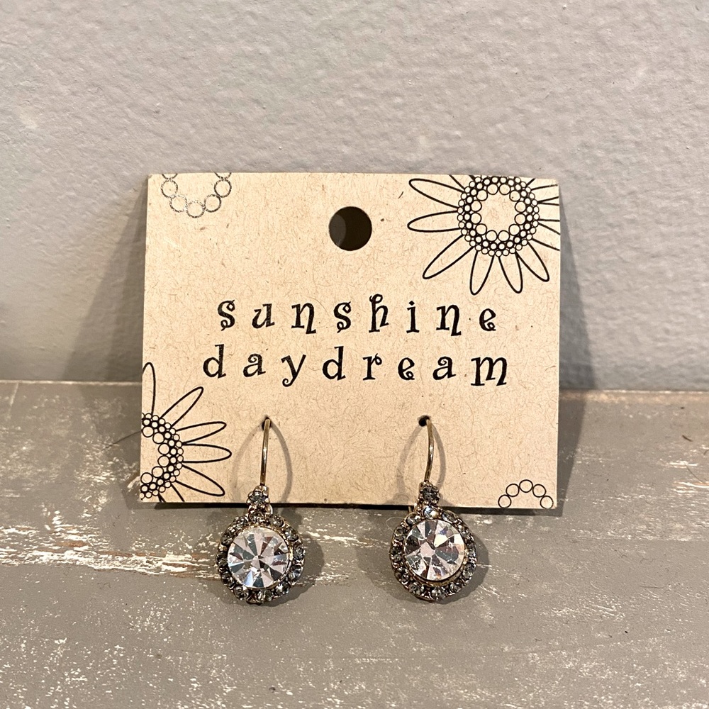 Sunshine Daydream Boutique Wedding Earrings NWT Jersey Shore Shop